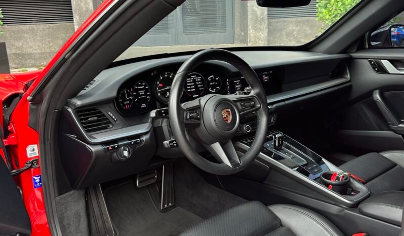 
								Porsche 911 Carrera 992.1 full									