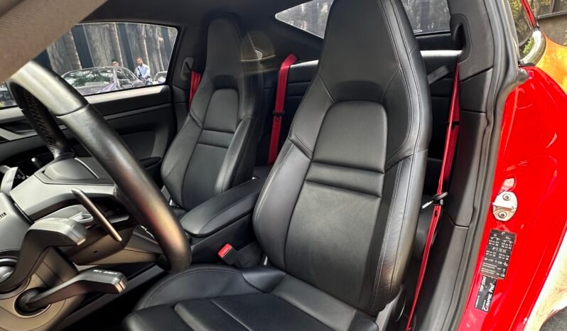 
								Porsche 911 Carrera 992.1 full									
