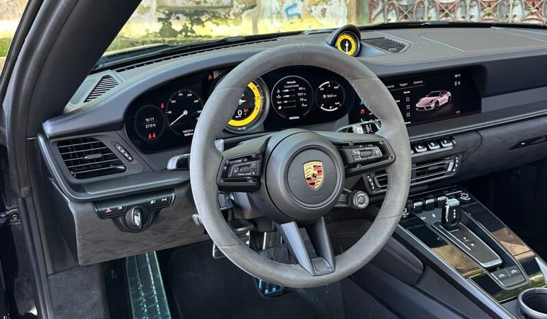 
								Porsche 911 Targa 4 GTS 992.1 full									