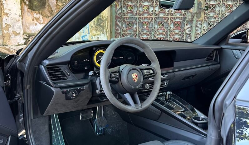
								Porsche 911 Targa 4 GTS 992.1 full									
