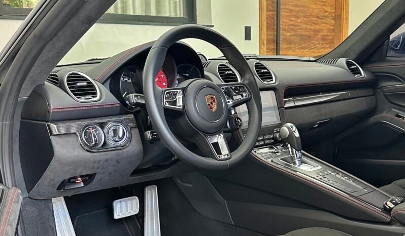 
								Porsche Cayman GTS full									