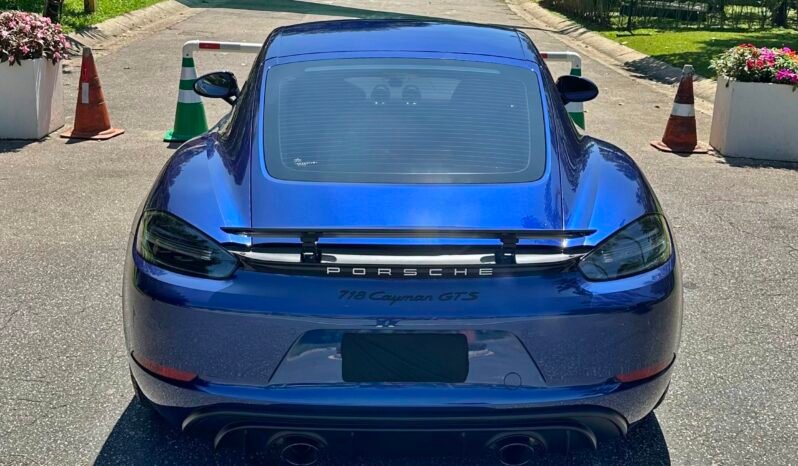 
								Porsche Cayman GTS full									