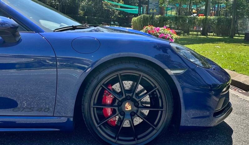 
								Porsche Cayman GTS full									