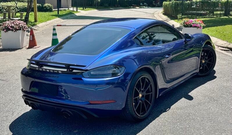 
								Porsche Cayman GTS full									