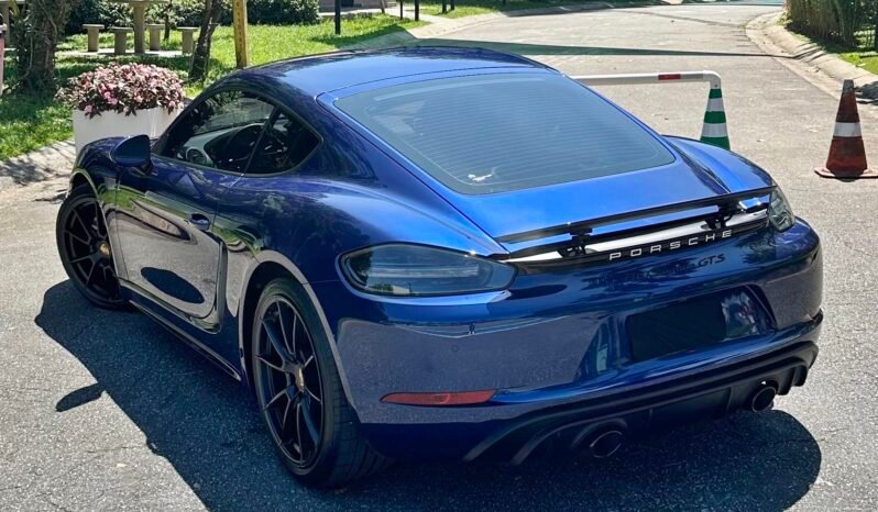 
								Porsche Cayman GTS full									