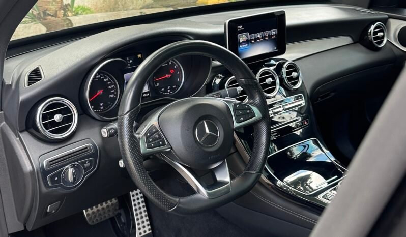 
								Mercedes-Benz GLC 250 Sport full									