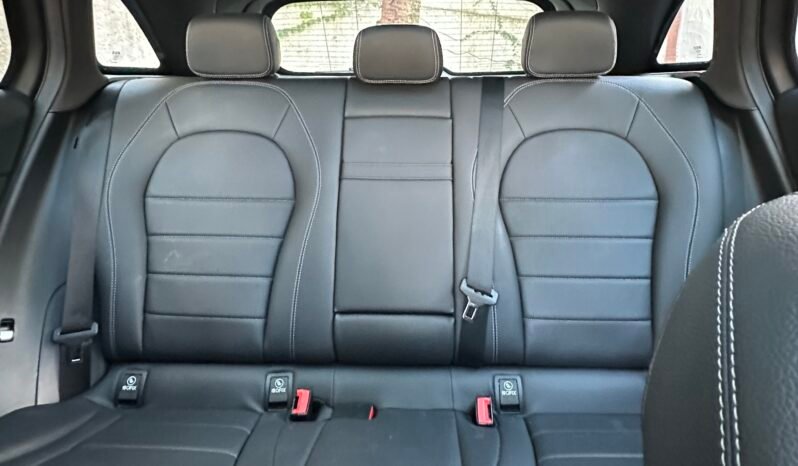 
								Mercedes-Benz GLC 250 Sport full									