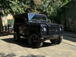 Land Rover Defender 90