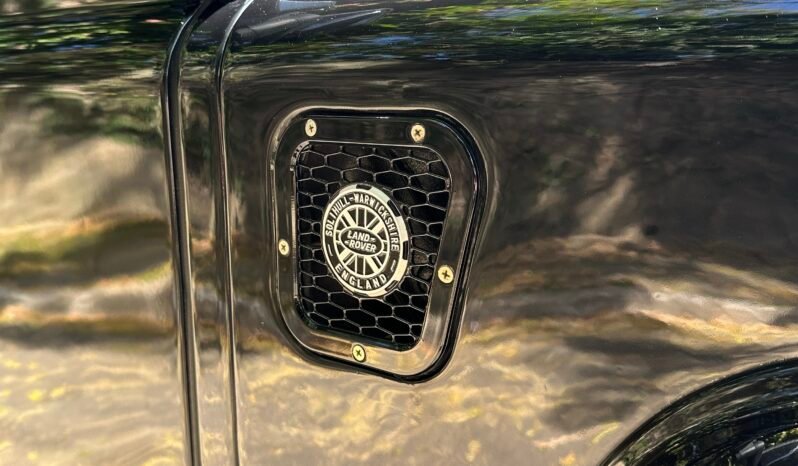 
								Land Rover Defender 90 full									