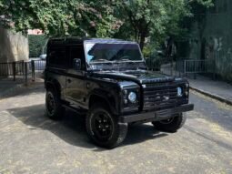 
										Land Rover Defender 90 full									