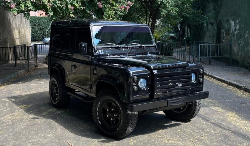 
								Land Rover Defender 90 full									