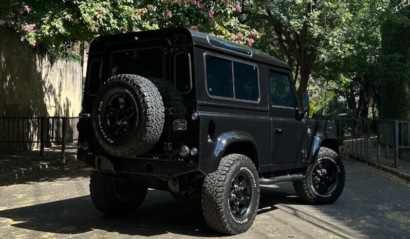 
								Land Rover Defender 90 full									