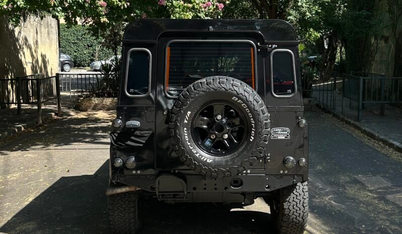 
								Land Rover Defender 90 full									
