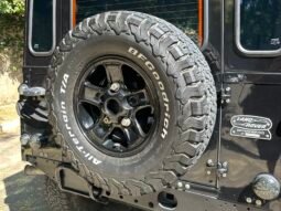 
										Land Rover Defender 90 full									