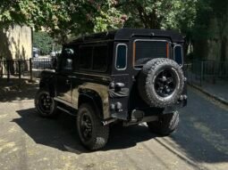 
										Land Rover Defender 90 full									