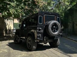 
										Land Rover Defender 90 full									