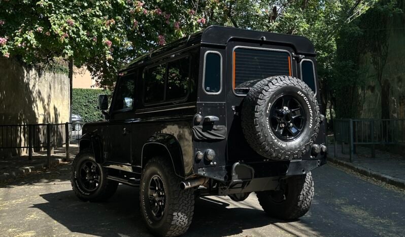 
								Land Rover Defender 90 full									