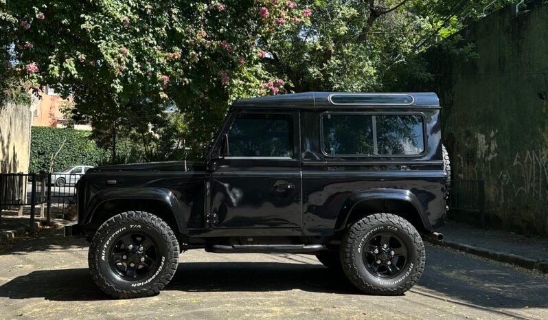 
								Land Rover Defender 90 full									