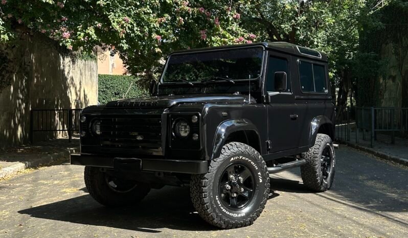 
								Land Rover Defender 90 full									