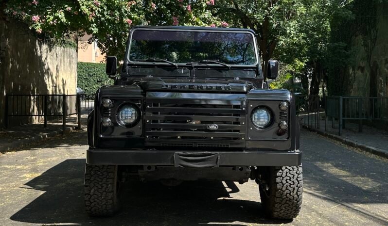 
								Land Rover Defender 90 full									