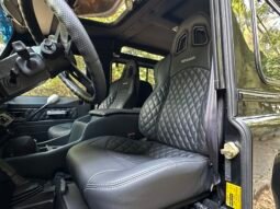 
										Land Rover Defender 90 full									