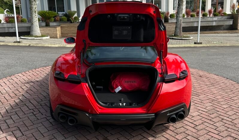 
								Ferrari Roma full									