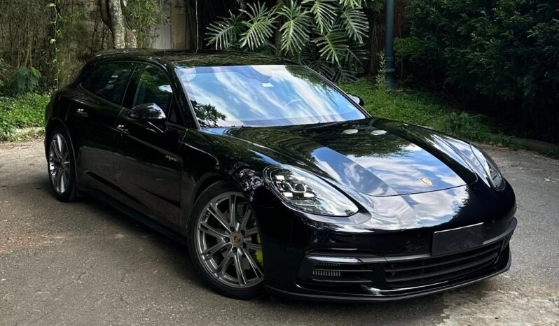 
								Porsche Panamera 4 E-Hybrid Sport Turismo full									