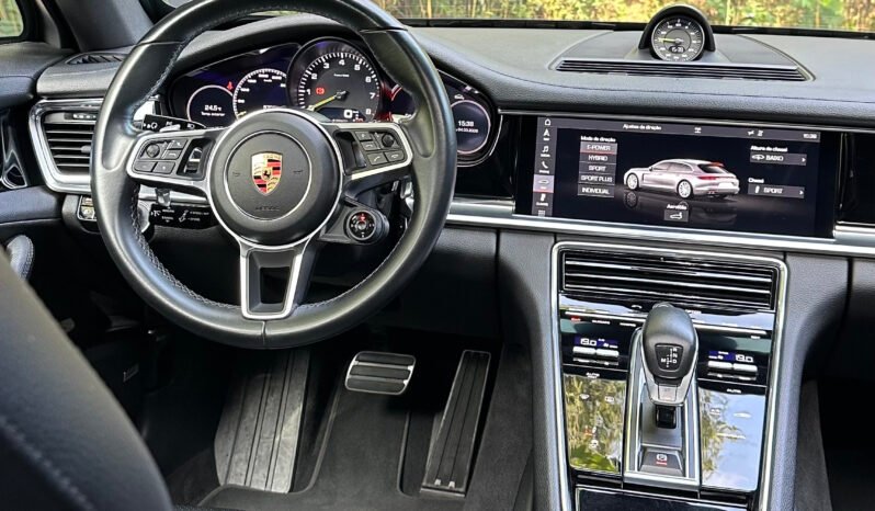 
								Porsche Panamera 4 E-Hybrid Sport Turismo full									
