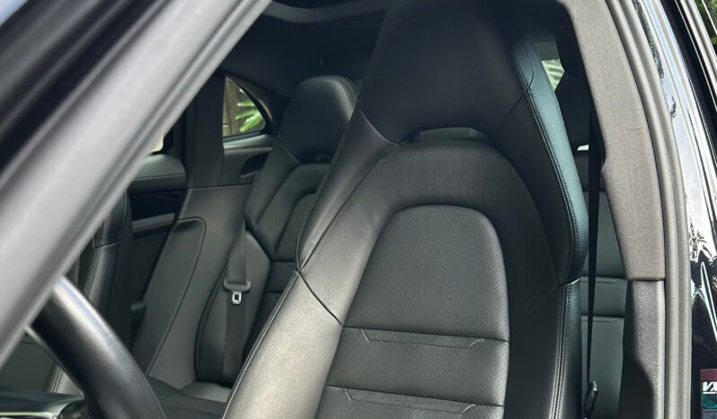 
								Porsche Panamera 4 E-Hybrid Sport Turismo full									
