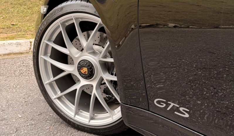 
								Porsche 911 Targa 4 GTS 991.2 full									