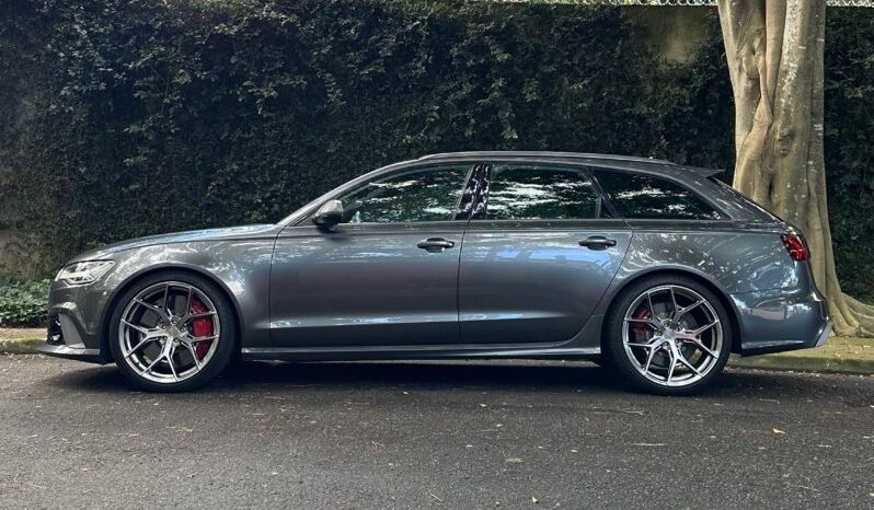 
								Audi RS6 Avant full									