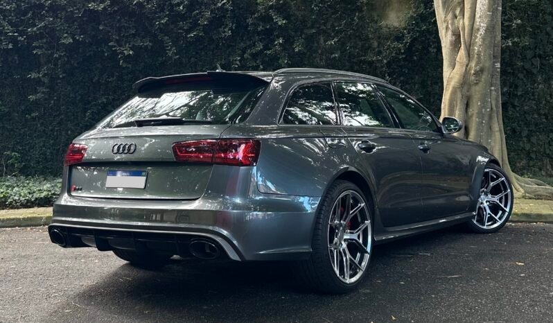 
								Audi RS6 Avant full									