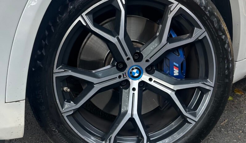 
								BMW X5 xDrive45e full									