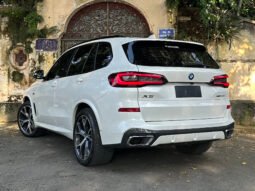 
										BMW X5 xDrive45e full									