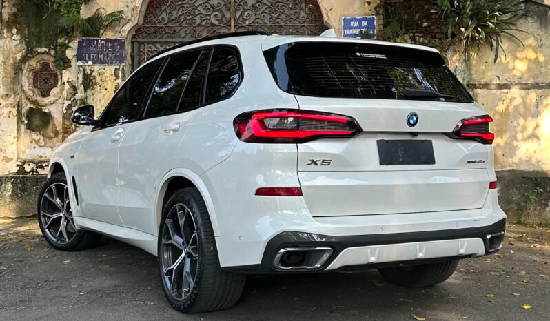 
								BMW X5 xDrive45e full									