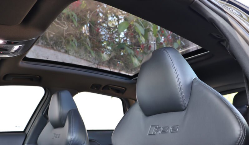 
								Audi RS6 Avant full									