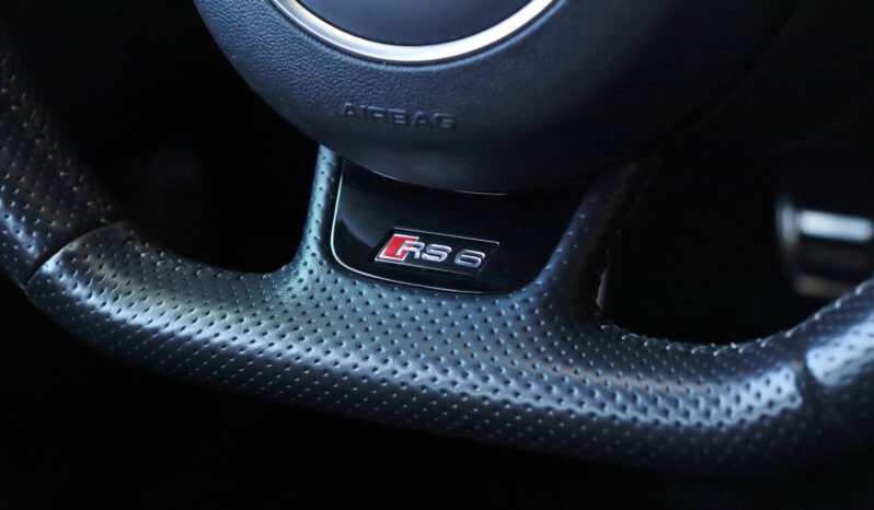 
								Audi RS6 Avant full									