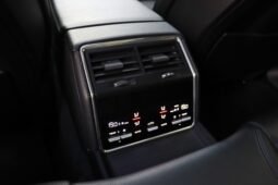 
										Porsche Panamera 4 E-Hybrid Sport Turismo full									