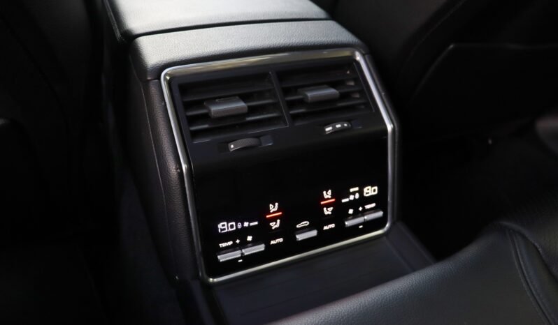 
								Porsche Panamera 4 E-Hybrid Sport Turismo full									