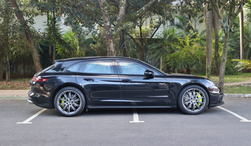 
								Porsche Panamera 4 E-Hybrid Sport Turismo full									
