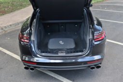 
										Porsche Panamera 4 E-Hybrid Sport Turismo full									