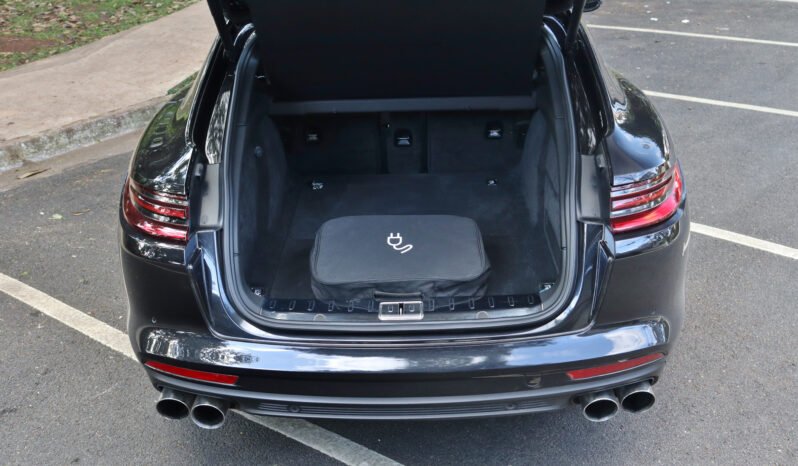 
								Porsche Panamera 4 E-Hybrid Sport Turismo full									