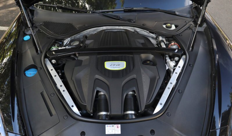 
								Porsche Panamera 4 E-Hybrid Sport Turismo full									
