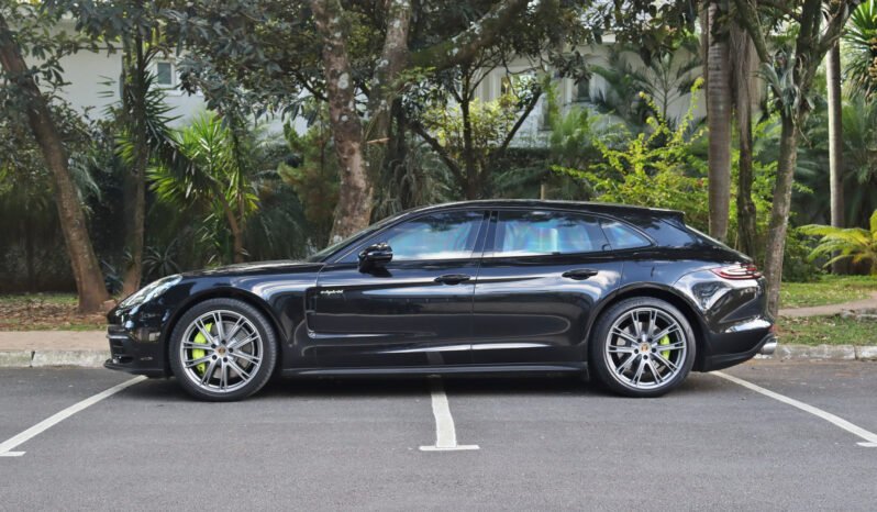 
								Porsche Panamera 4 E-Hybrid Sport Turismo full									