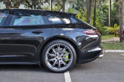 
										Porsche Panamera 4 E-Hybrid Sport Turismo full									