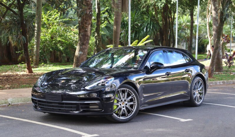 
								Porsche Panamera 4 E-Hybrid Sport Turismo full									