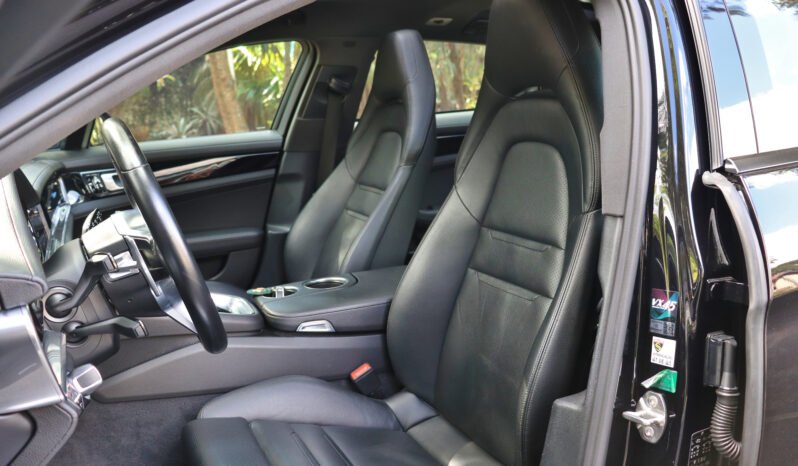 
								Porsche Panamera 4 E-Hybrid Sport Turismo full									