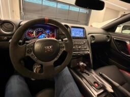 
										Nissan GTR Black Edition full									