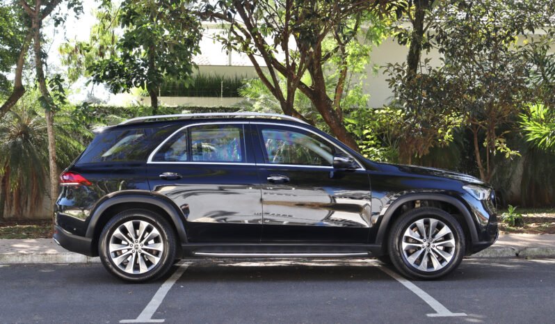 
								Mercedes-Benz GLE 400d 4Matic full									