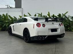 
										Nissan GTR Black Edition full									